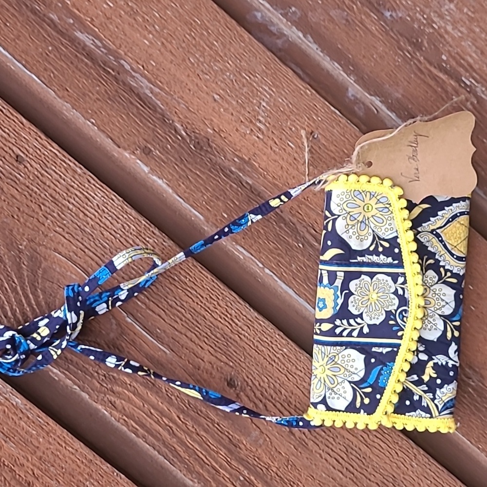 NWT  Beautiful Vera Bradly Retired  Ellie Blue Elephant Wallet/ Shoulder Purse